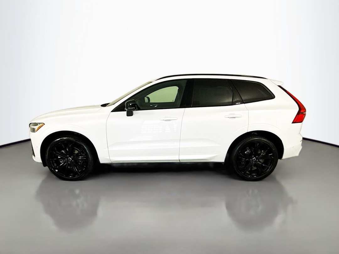 2026 Volvo Xc60 B5 Ultra Black Edition - Image 2