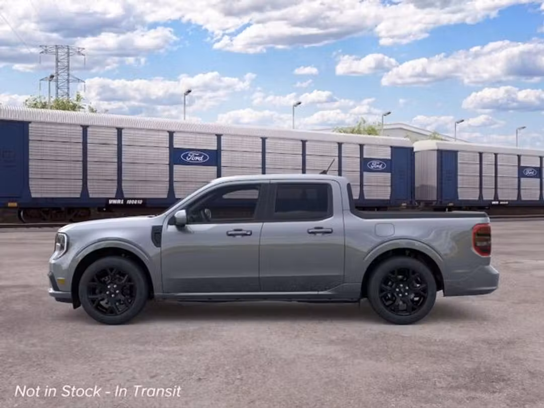 2026 Ford Maverick Lobo High - Image 3