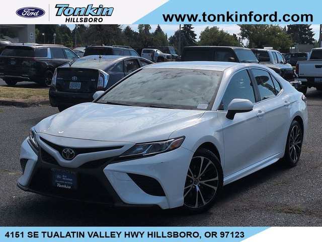 2018 Toyota Camry SE
