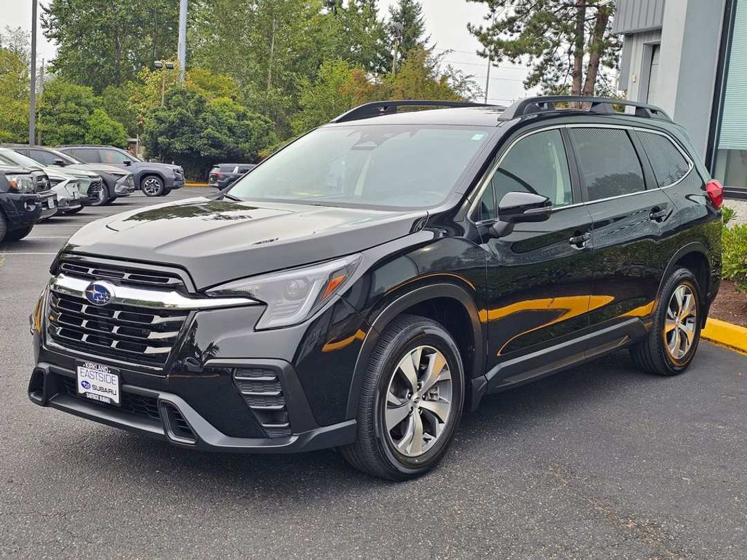 2023 Subaru Ascent Premium - Image 3