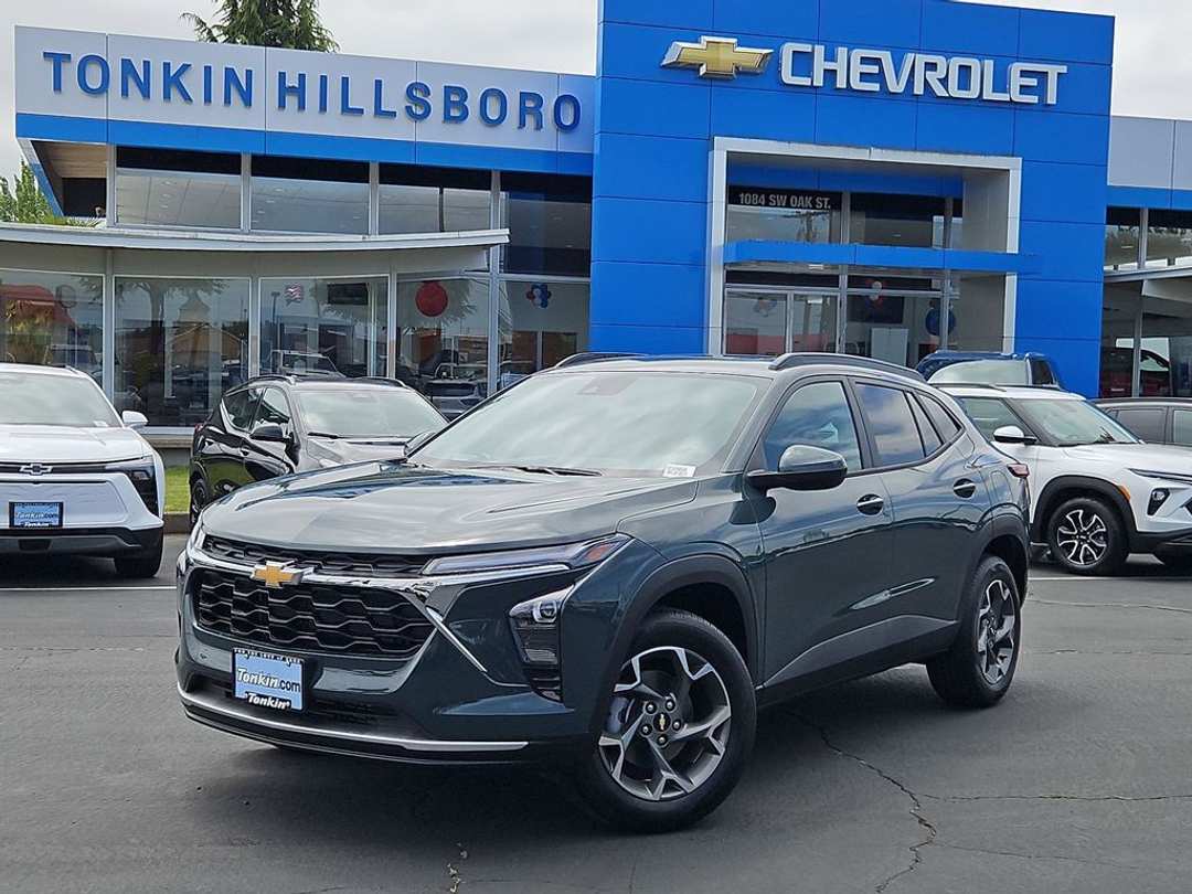 2026 Chevrolet Trax LT - Image 2