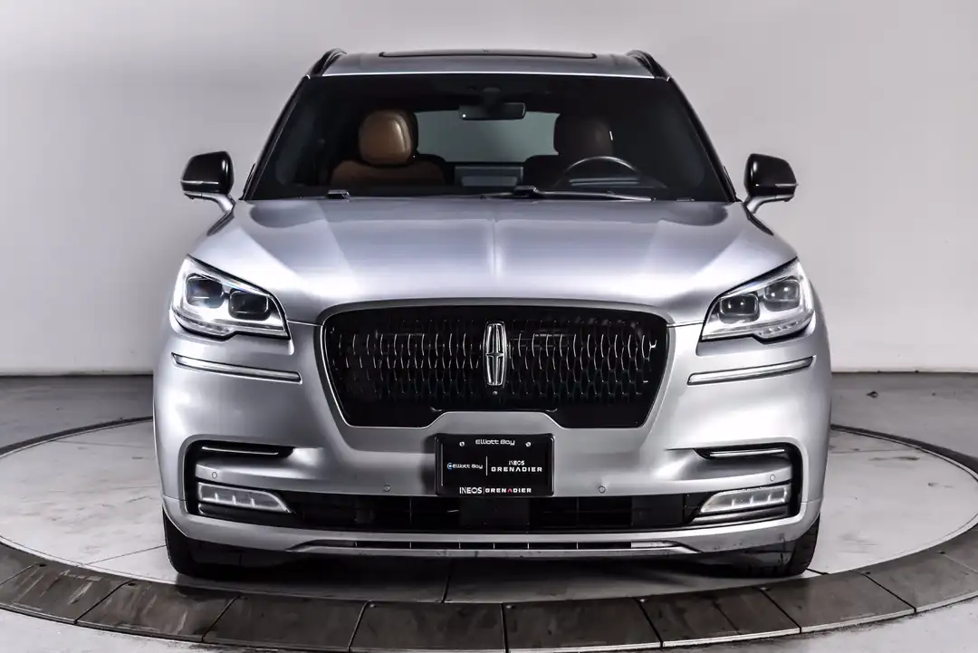 2023 Lincoln Aviator Black Label - Image 2