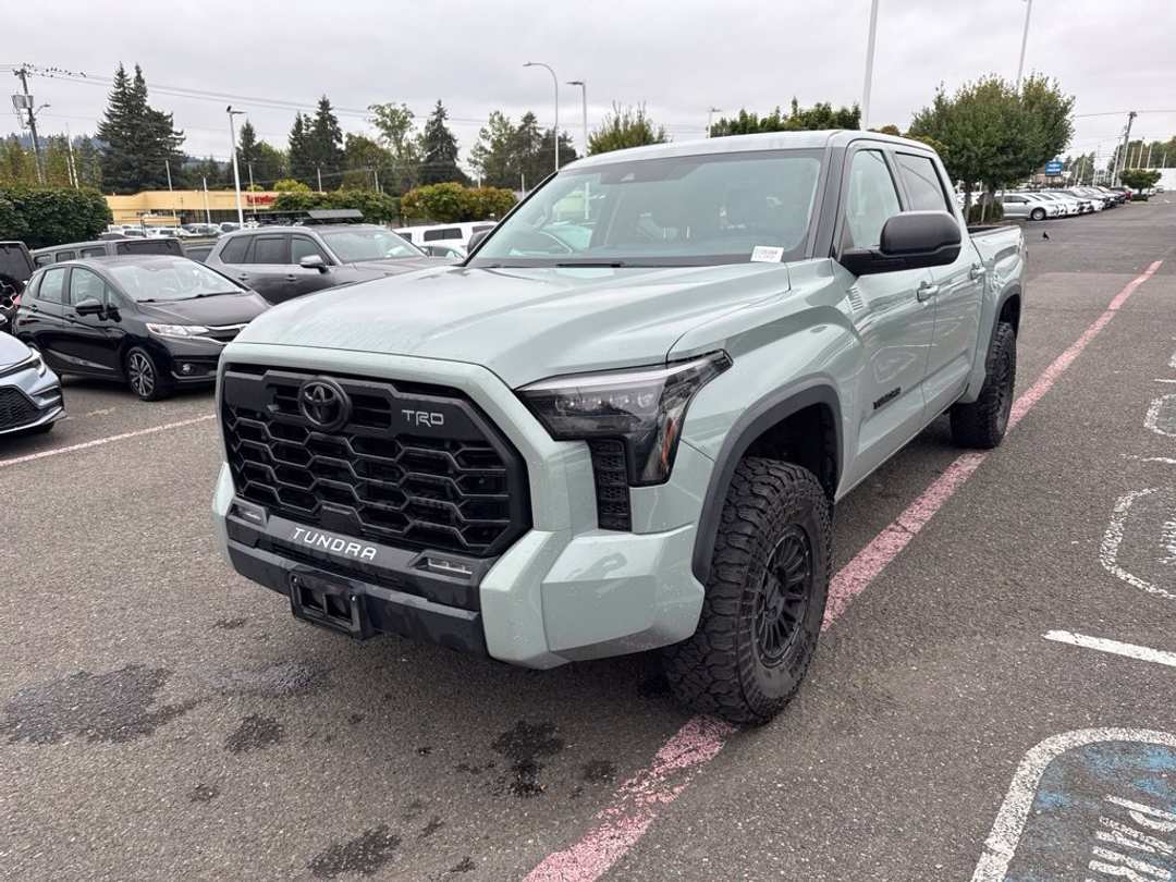 2022 Toyota Tundra SR5 - Image 3