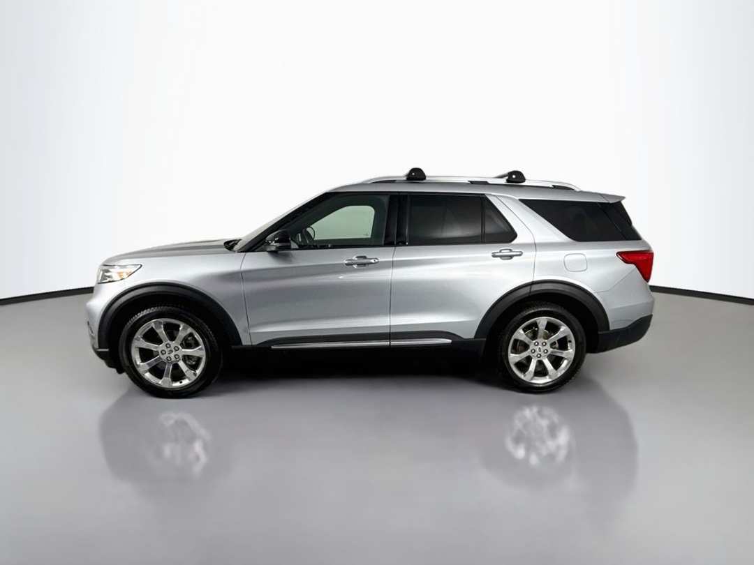 2020 Ford Explorer Platinum - Image 2