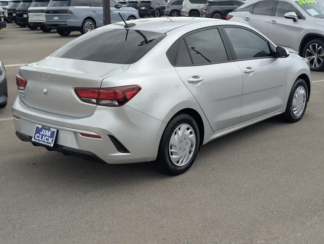 2022 Kia Rio LX - Image 2