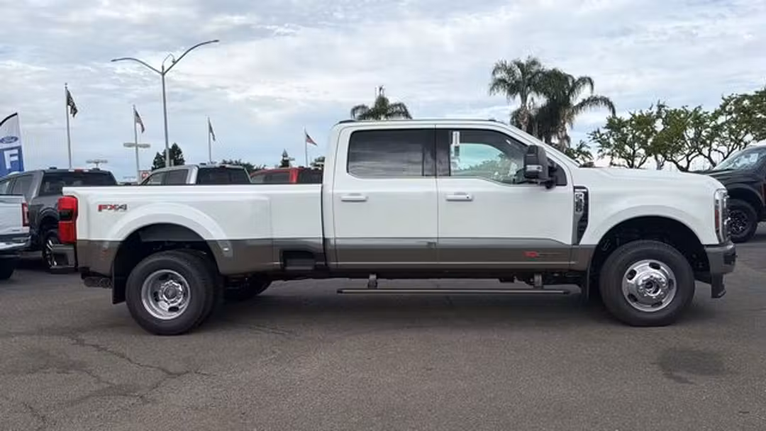 2026 Ford F-350Sd King Ranch - Image 2