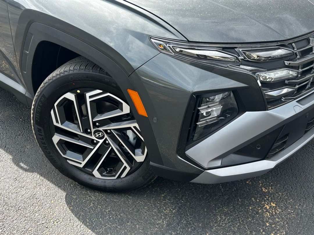 2026 Hyundai Tucson Plug-In Hybrid Limited - Image 2
