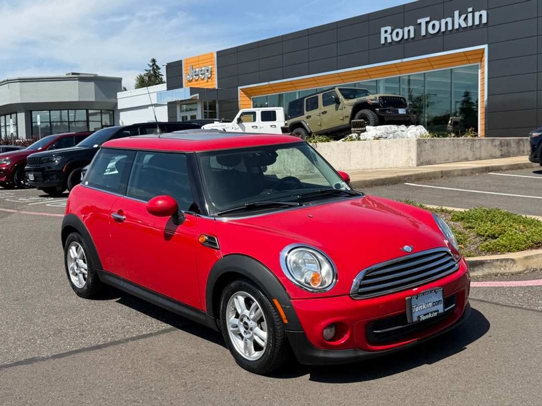 2013 MINI Cooper Base - Image 2