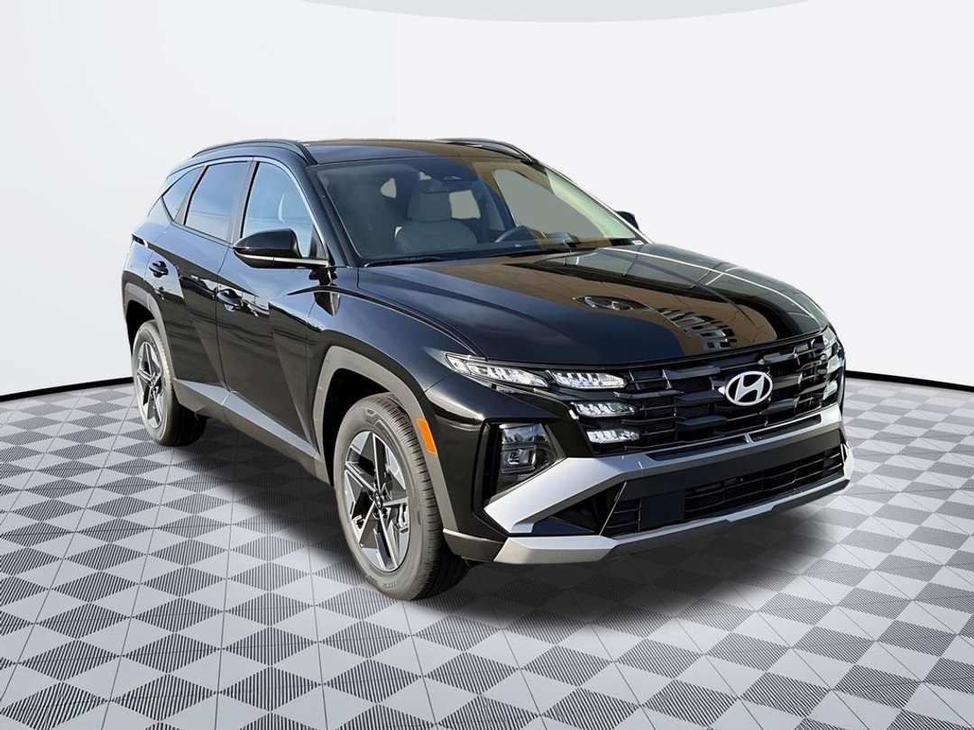 2026 Hyundai Tucson Hybrid SEL - Image 2