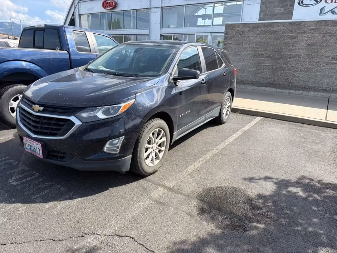 2021 Chevrolet Equinox LT - Image 3
