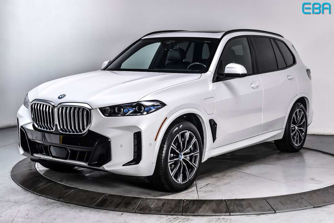 2024 BMW X5 xDrive50e - Image 2