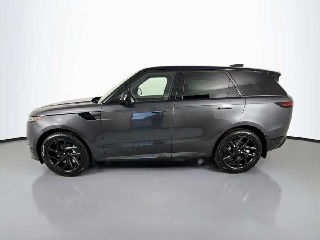 2026 Land Rover Range Rover Sport Dynamic SE - Image 2