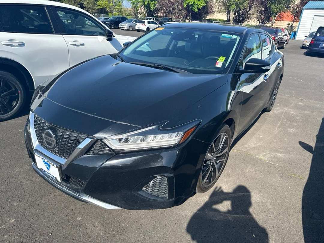 2021 Nissan Maxima SV - Image 2
