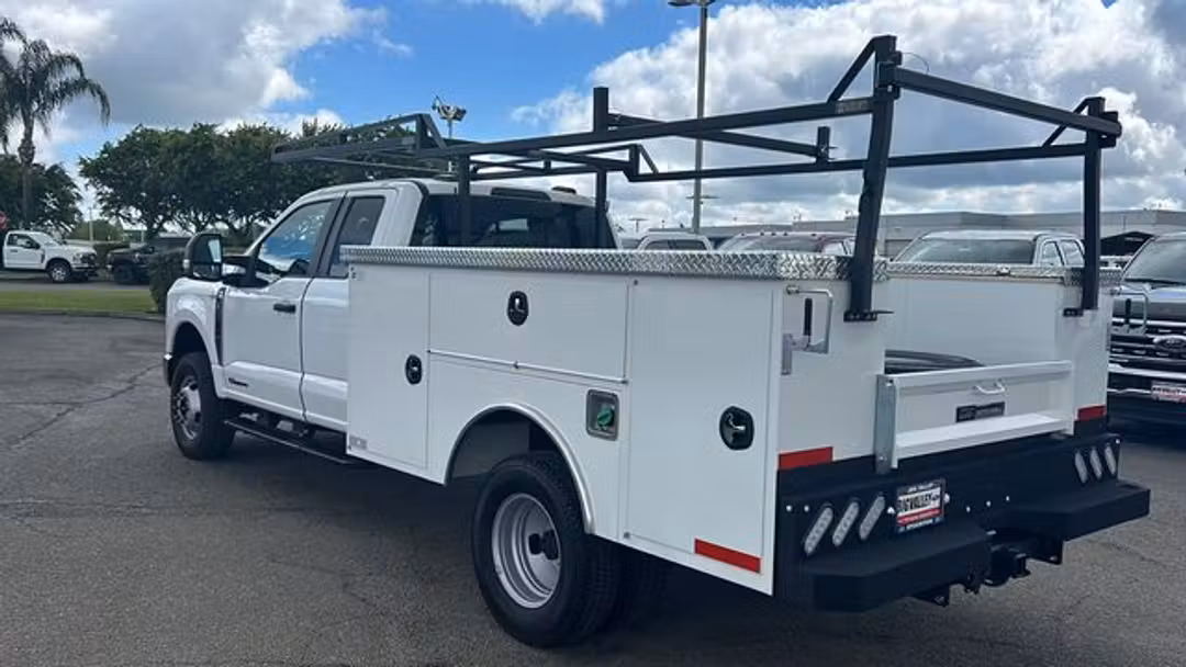 2026 Ford F-350Sd XL - Image 3