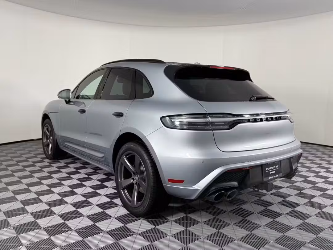 2026 Porsche Macan S - Image 3