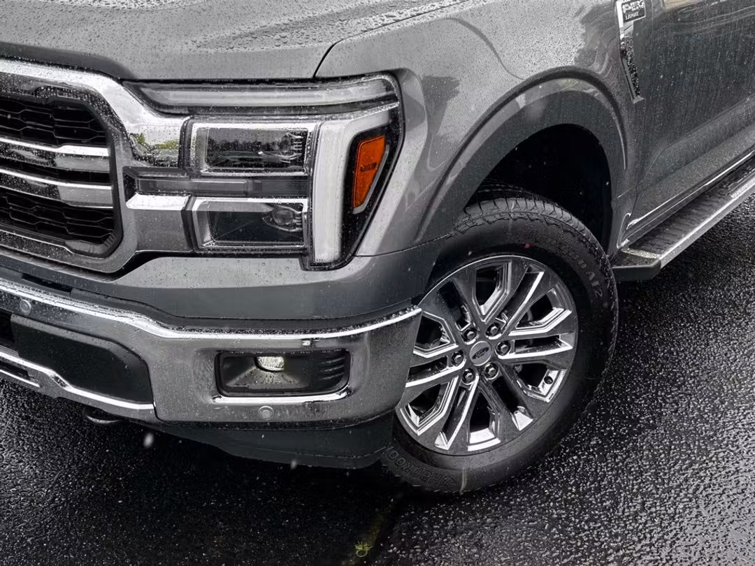 2026 Ford F-150 Lariat - Image 2