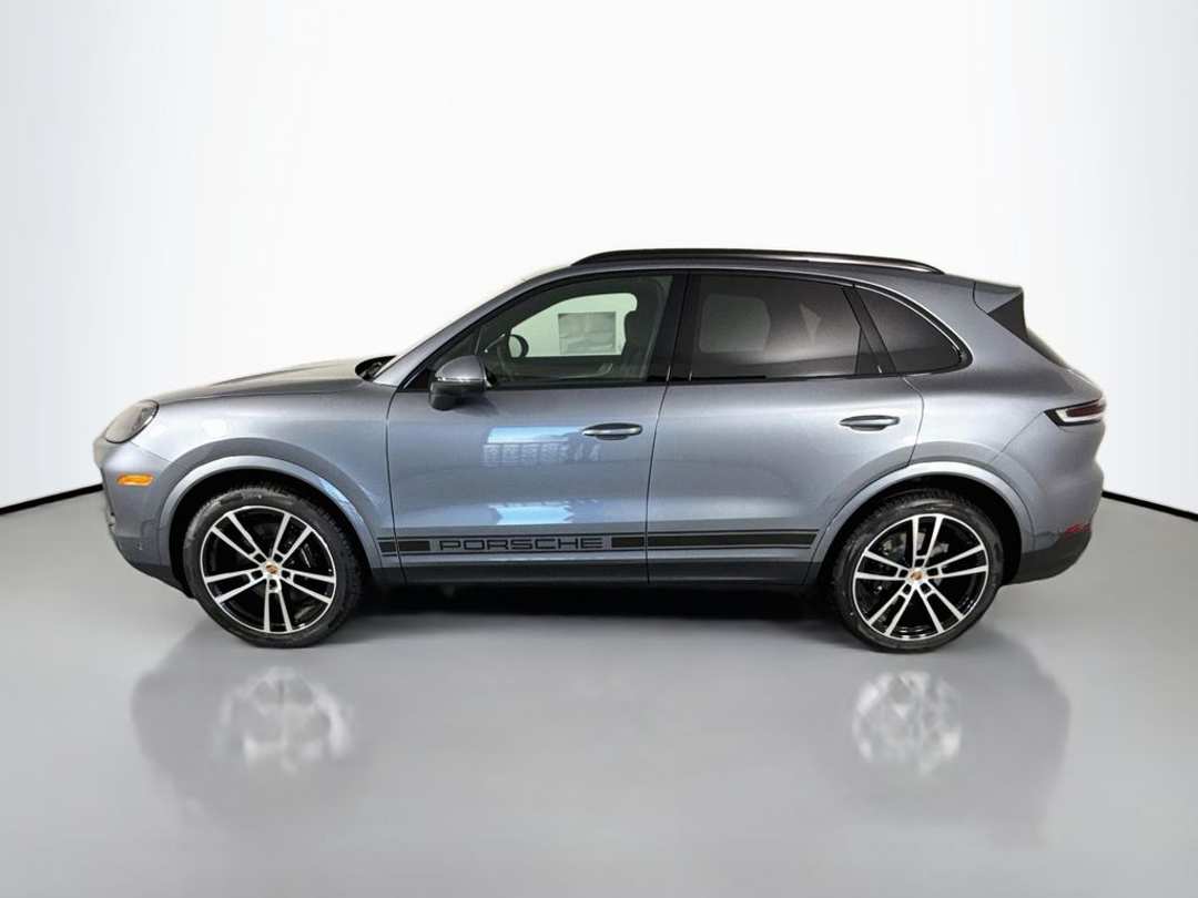 2026 Porsche Cayenne - Image 2