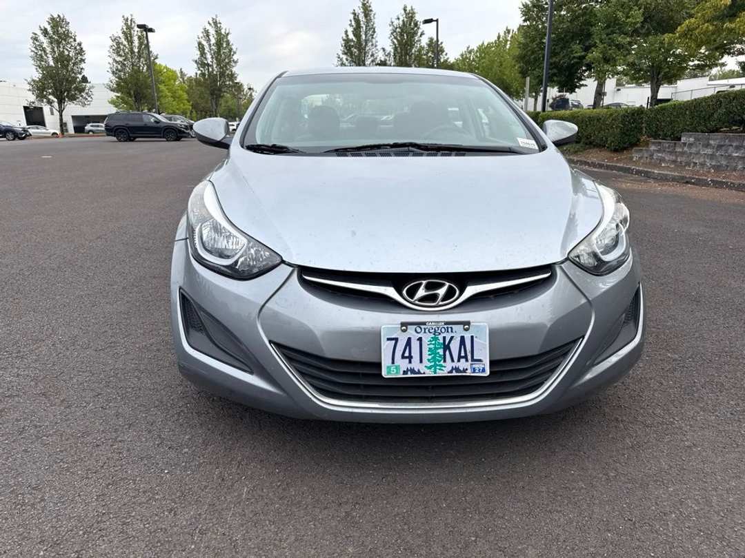 2016 Hyundai Elantra SE - Image 2