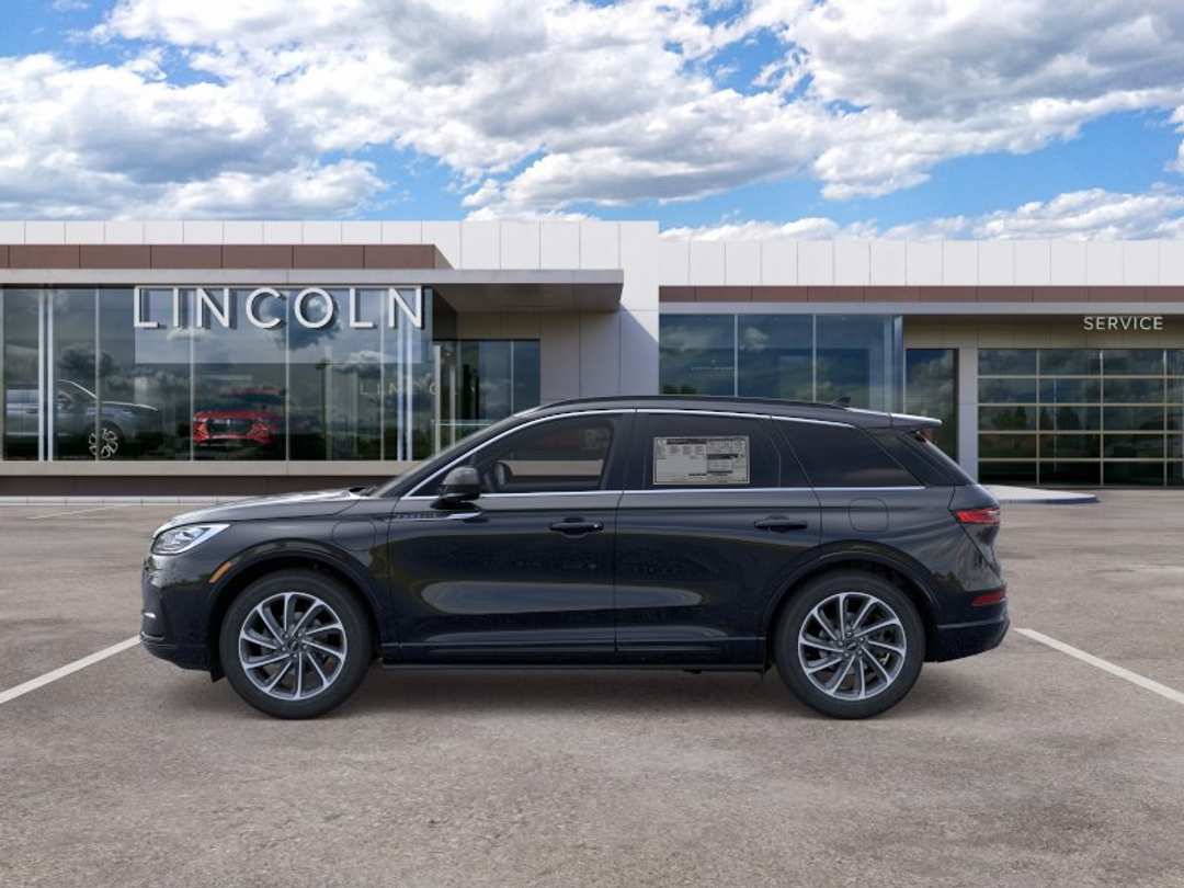 2025 Lincoln Corsair Grand Touring - Image 3