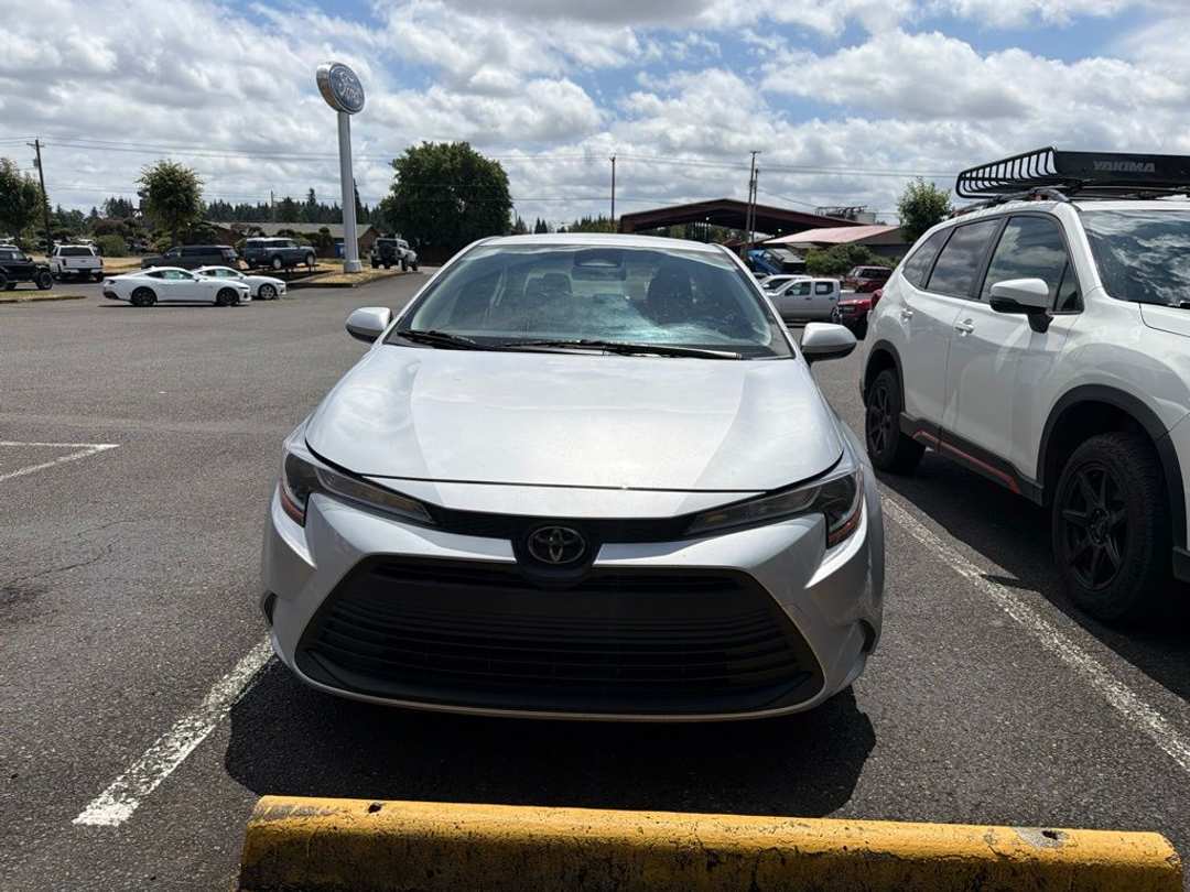 2024 Toyota Corolla LE - Image 2