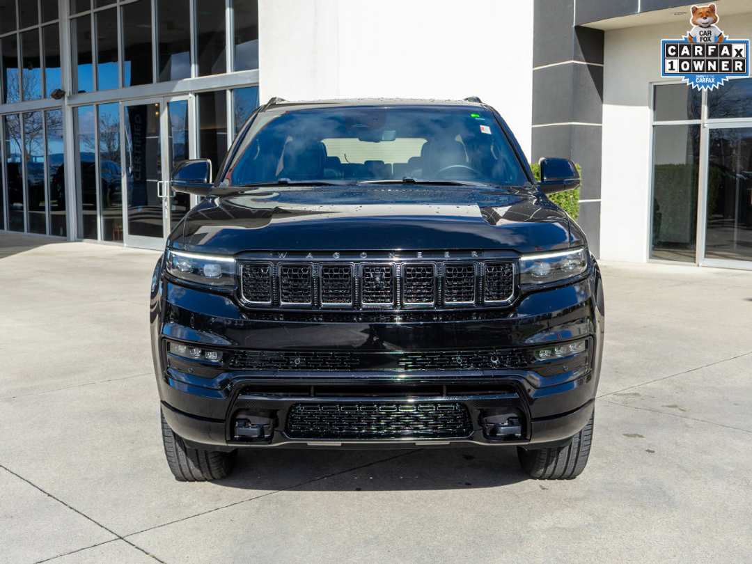 2023 Jeep Grand Wagoneer L Series III - Image 2