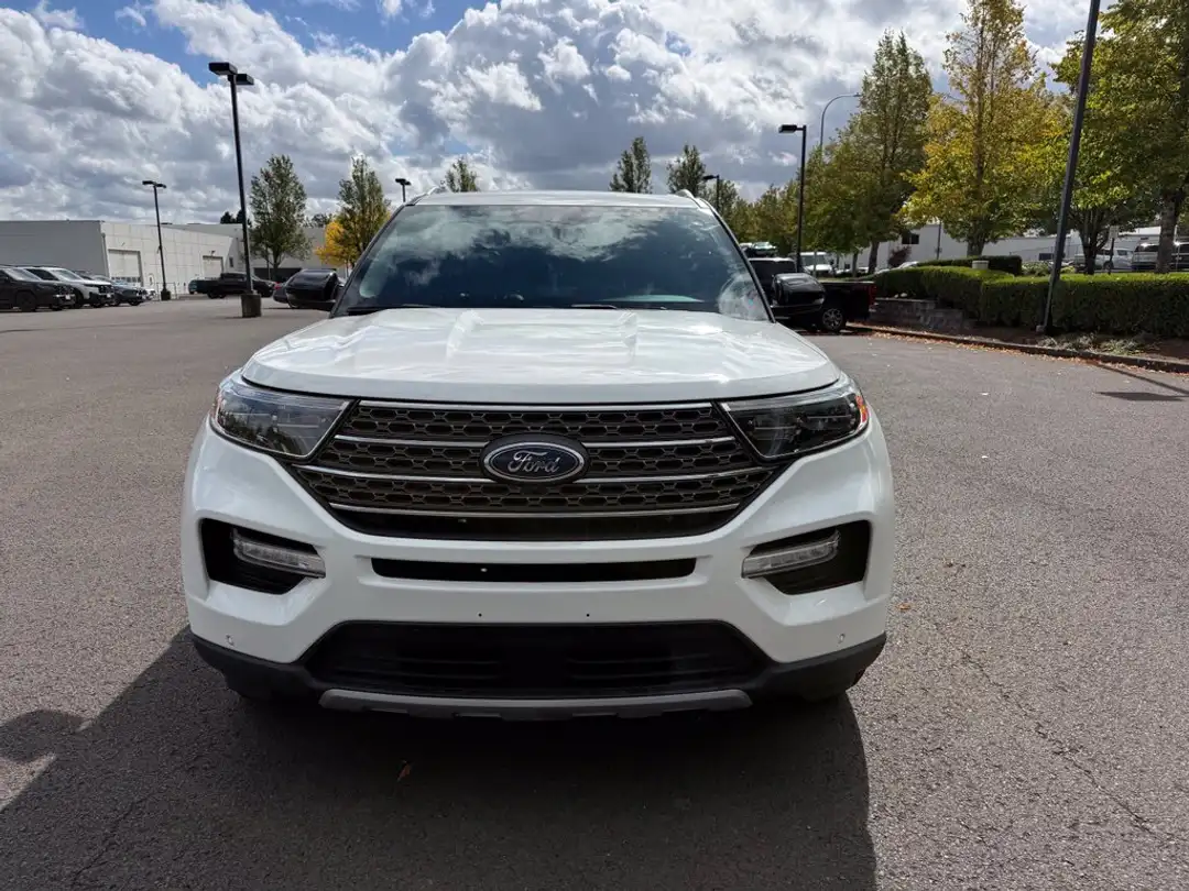2023 Ford Explorer King Ranch - Image 2