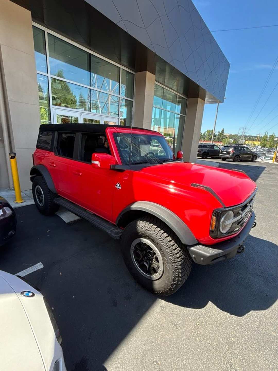 2023 Ford Bronco Outer Banks - Image 3