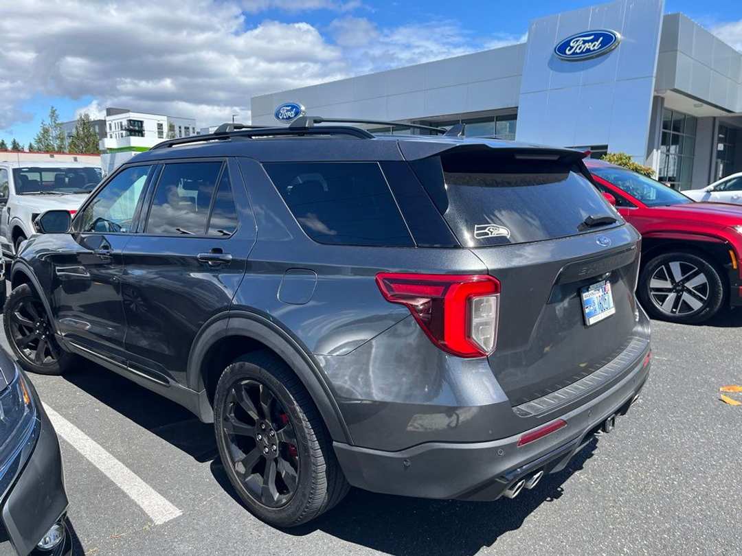 2020 Ford Explorer ST - Image 2