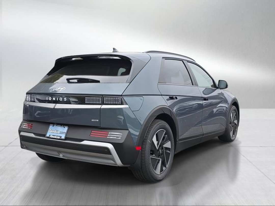 2027 Hyundai Ioniq 5 SEL - Image 3