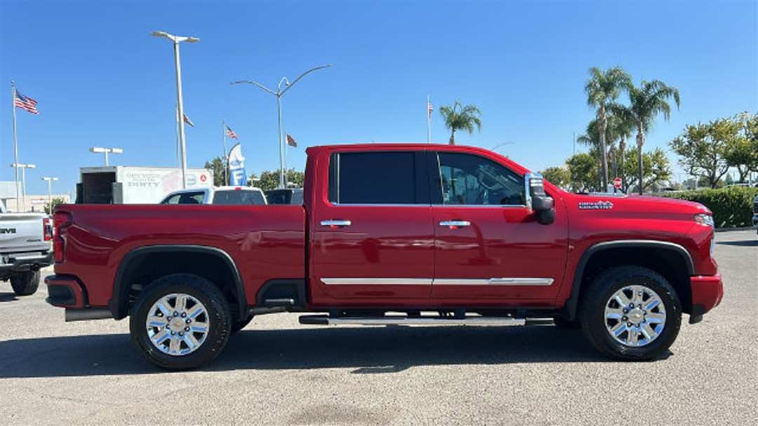 2024 Chevrolet Silverado 2500Hd High Country - Image 2