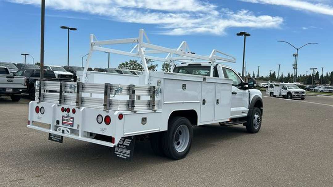 2026 Ford F-550Sd XL - Image 3