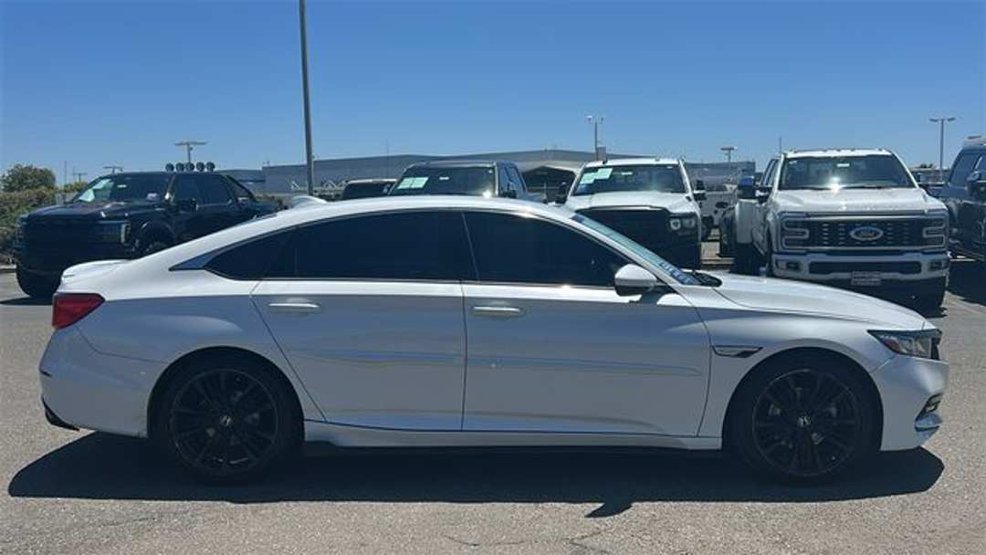 2020 Honda Accord Sport - Image 2