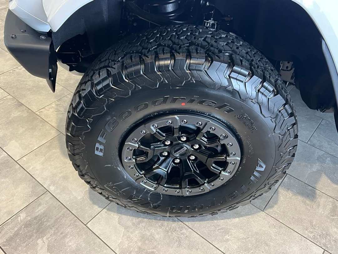 2026 Ford Bronco Raptor - Image 3