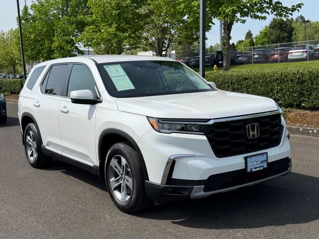 2025 Honda Pilot EXL - Image 2