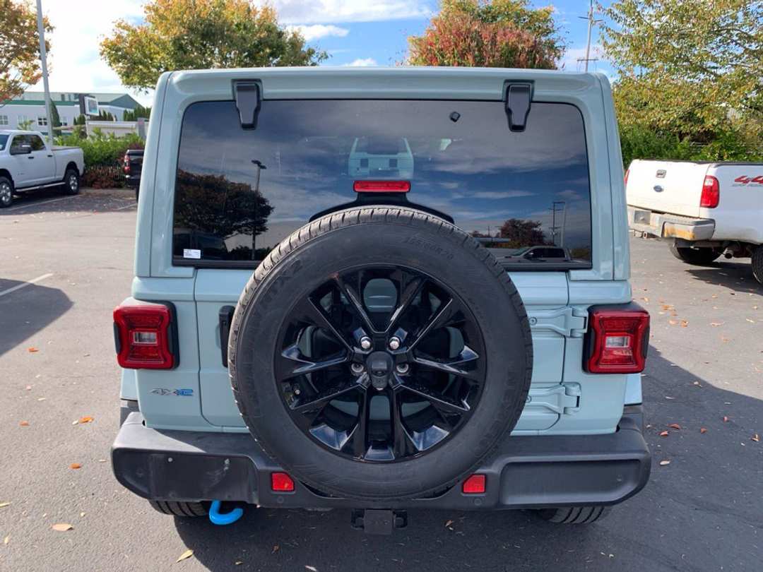 2024 Jeep Wrangler Sahara 4xe - Image 3