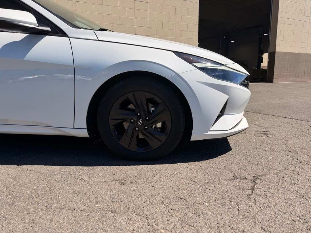 2021 Hyundai Elantra SEL - Image 2