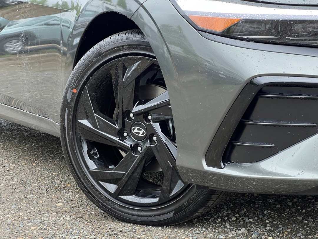 2026 Hyundai Elantra SEL Sport - Image 2