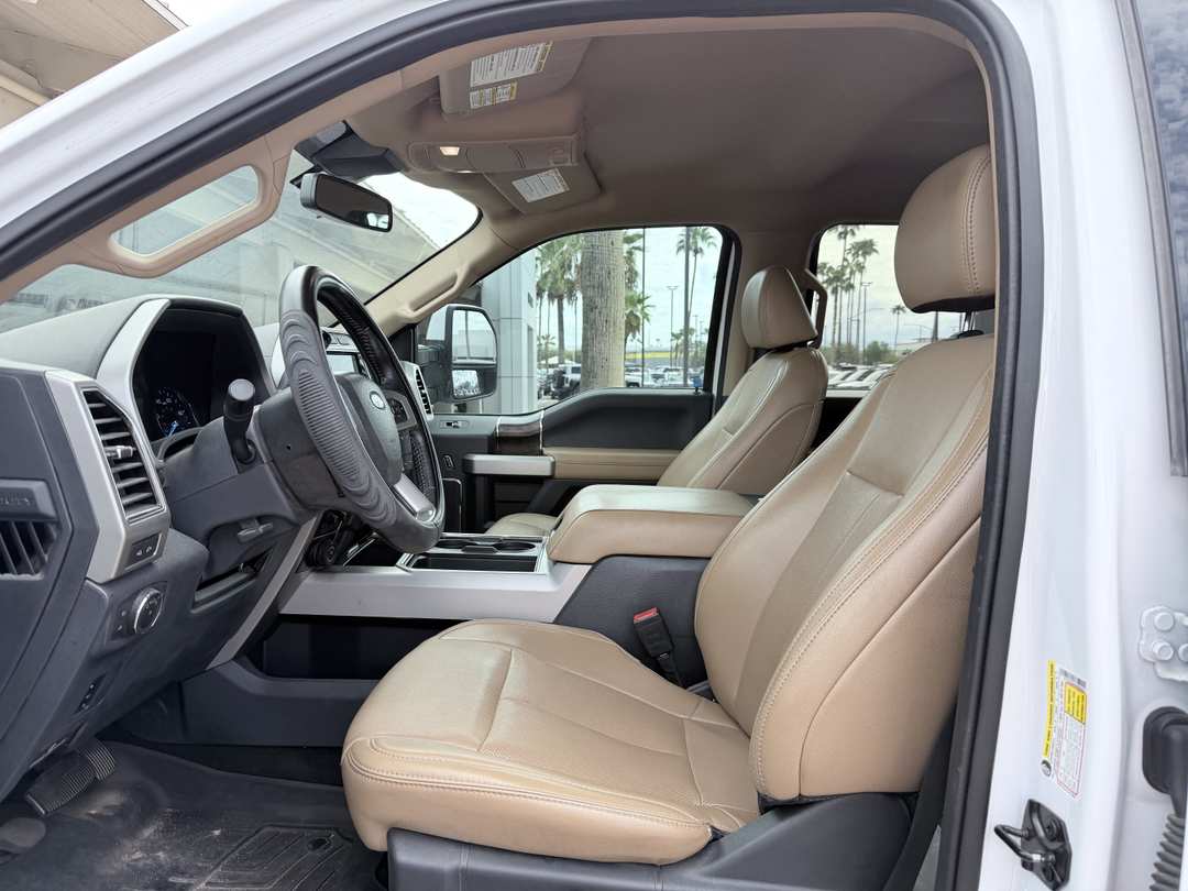 2022 Ford Super Duty F-250 Srw LARIAT - Image 2