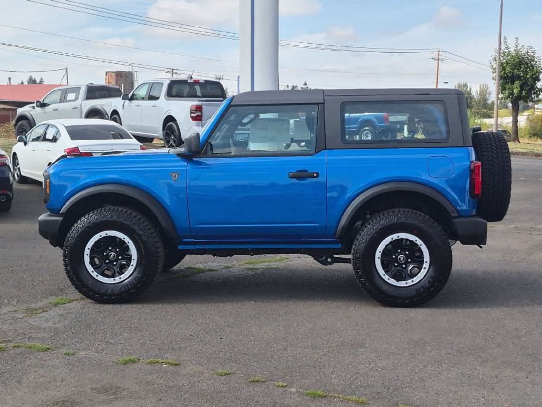 2026 Ford Bronco Base - Image 3