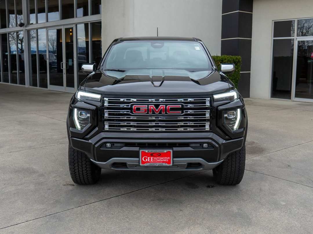 2023 GMC Canyon Denali - Image 2