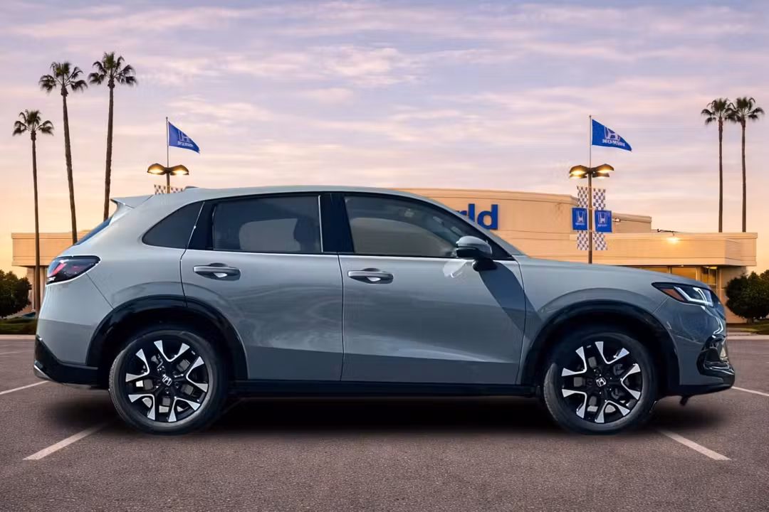 2027 Honda HR-V EXL - Image 3
