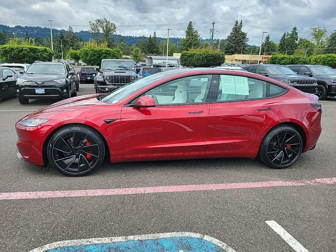2025 Tesla Model 3 Performance - Image 3