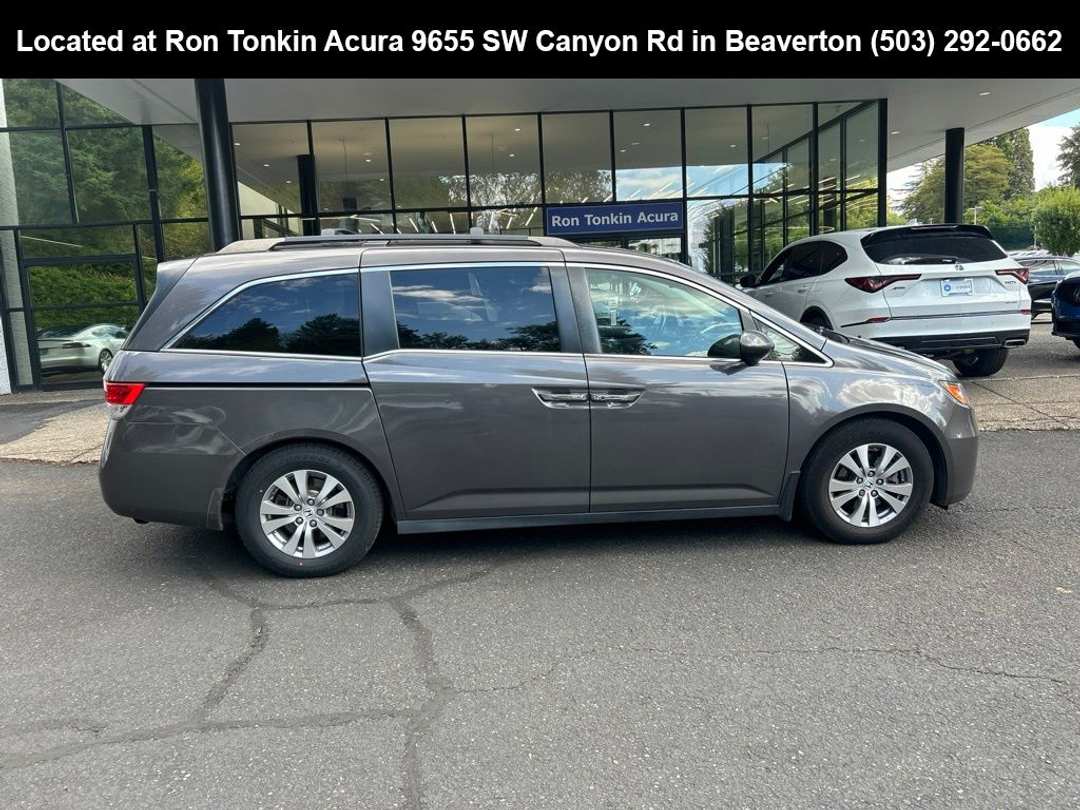 2016 Honda Odyssey EXL - Image 3