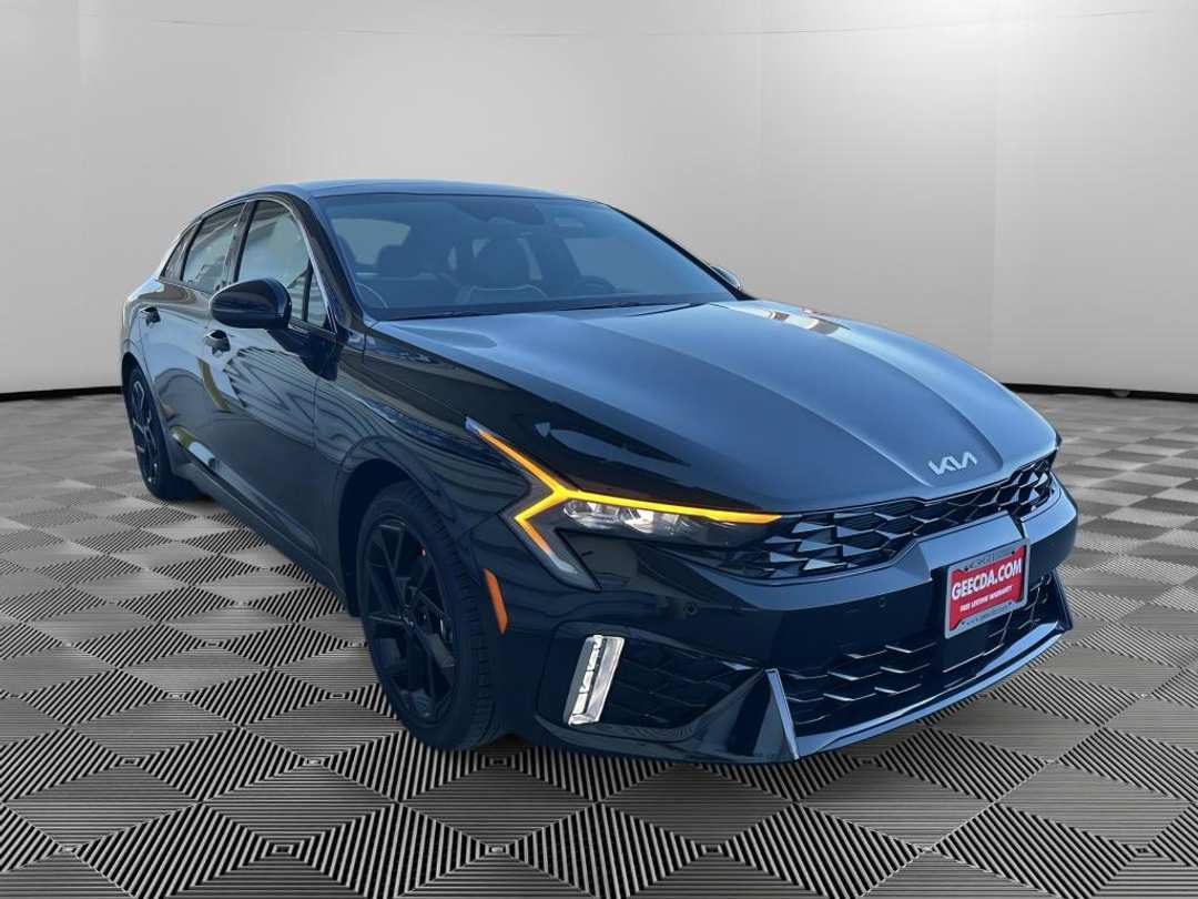 2026 Kia K5 GTLine - Image 3