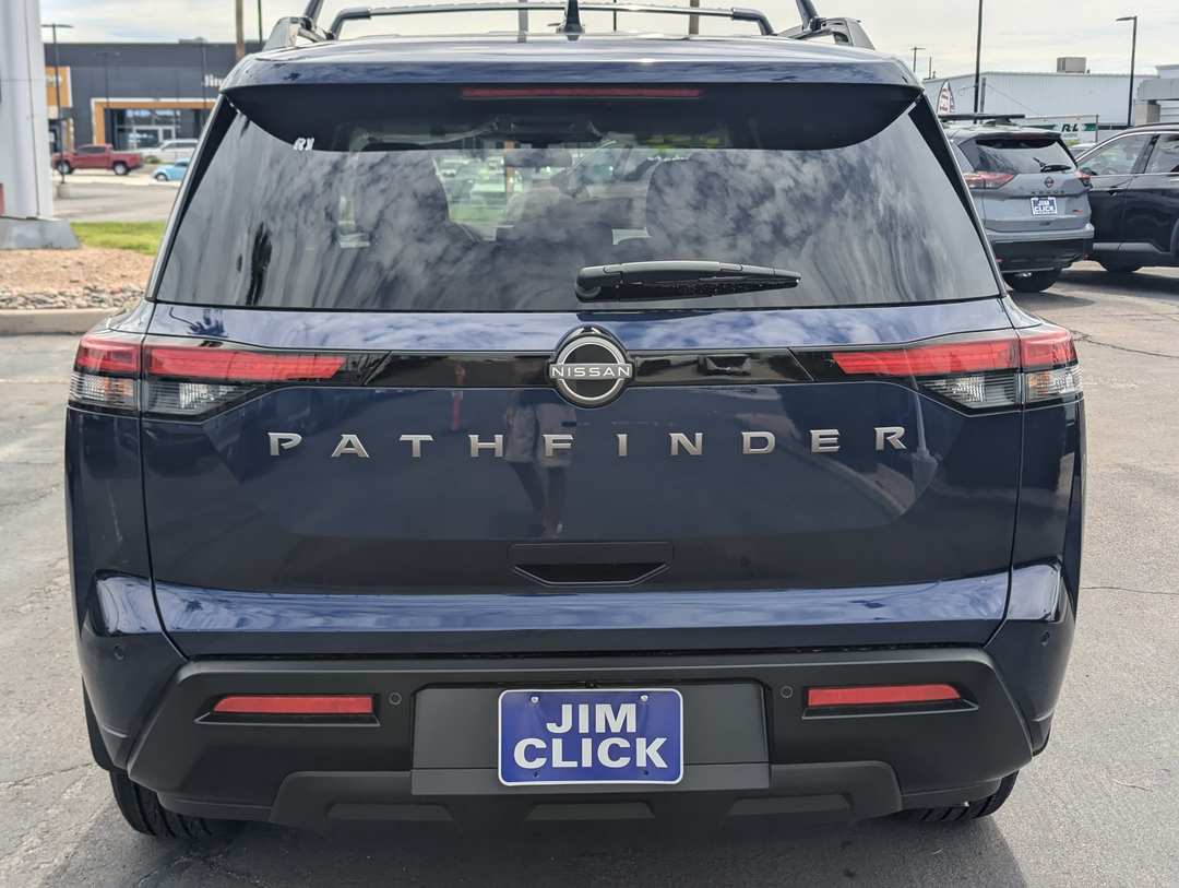2026 Nissan Pathfinder SV - Image 3