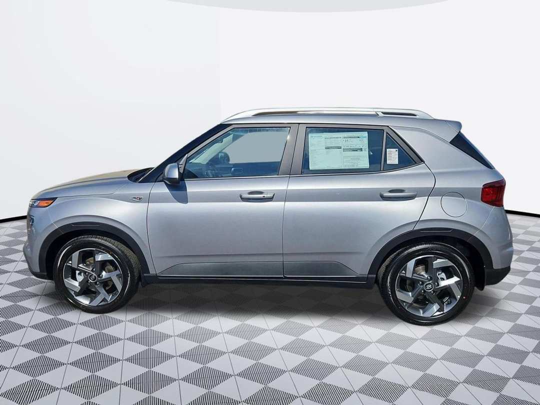 2026 Hyundai Venue SEL - Image 3