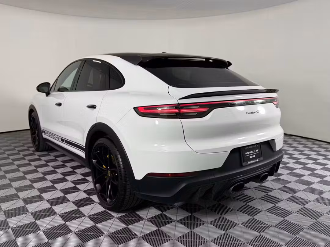 2022 Porsche Cayenne Turbo GT - Image 3
