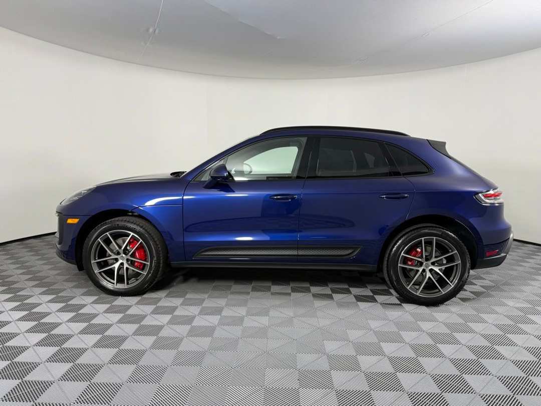 2026 Porsche Macan S - Image 2