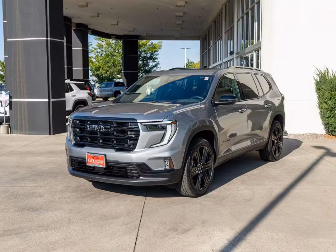 2026 GMC Acadia Elevation - Image 3