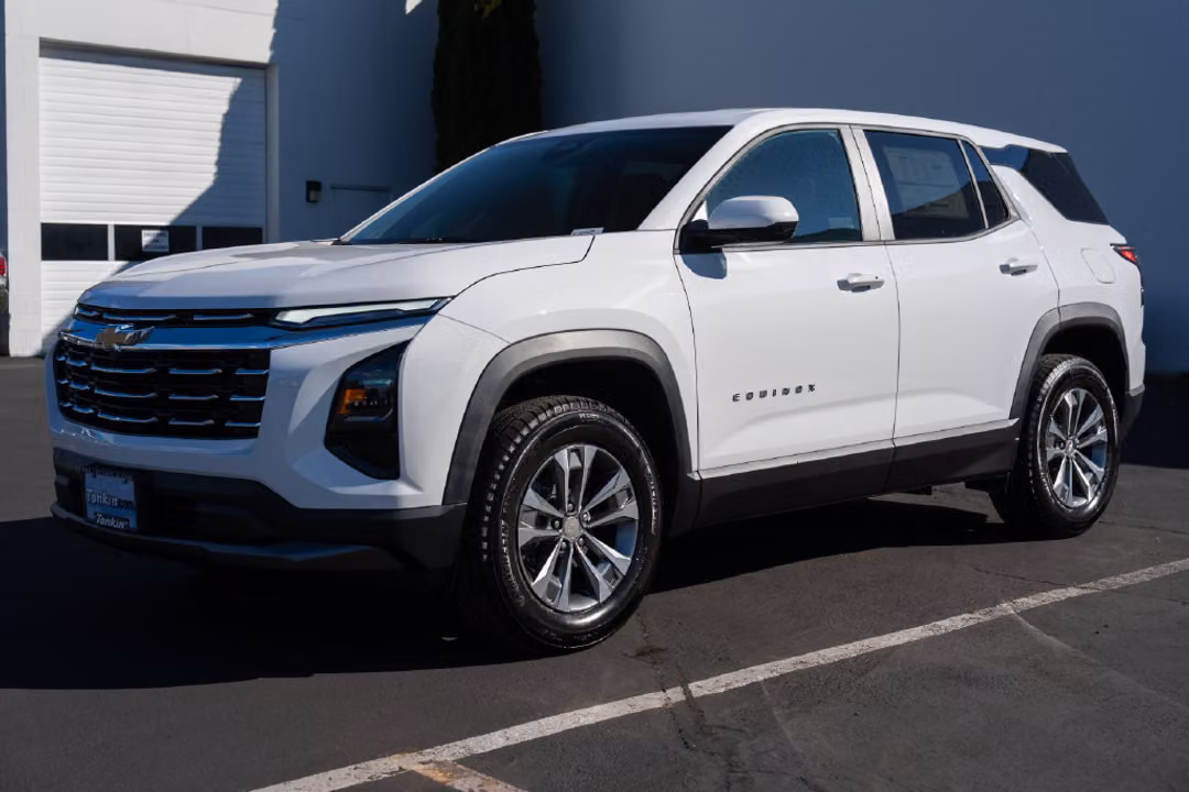 2027 Chevrolet Equinox LT - Image 3